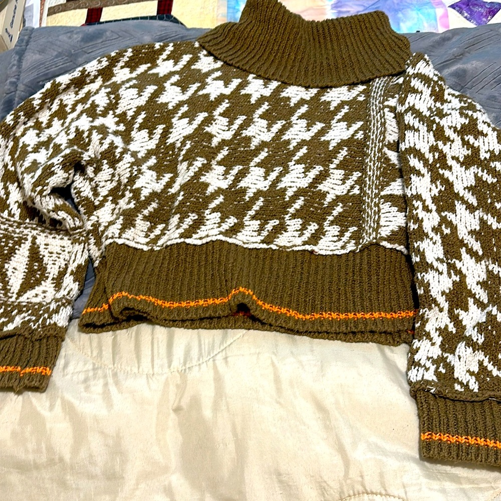 Free People Cotton cropped sweater XL